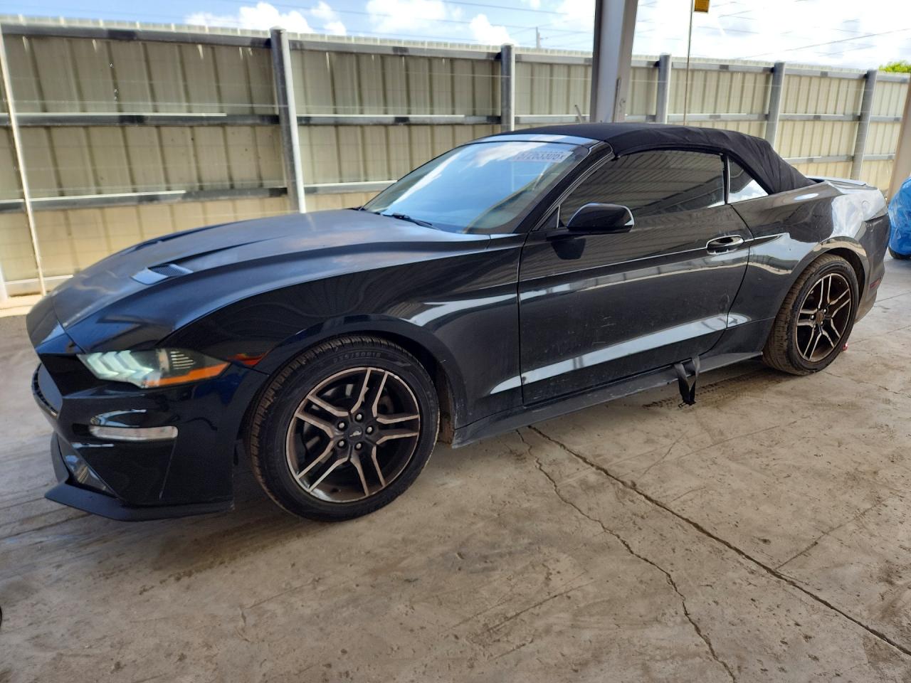 1FATP8UH7M5101204 · 2021 FORD MUSTANG