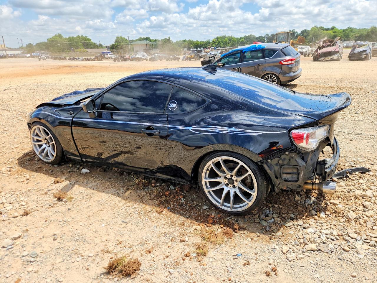 JF1ZNAA16F8713698 · 2015 SCION FR-S · 2/13