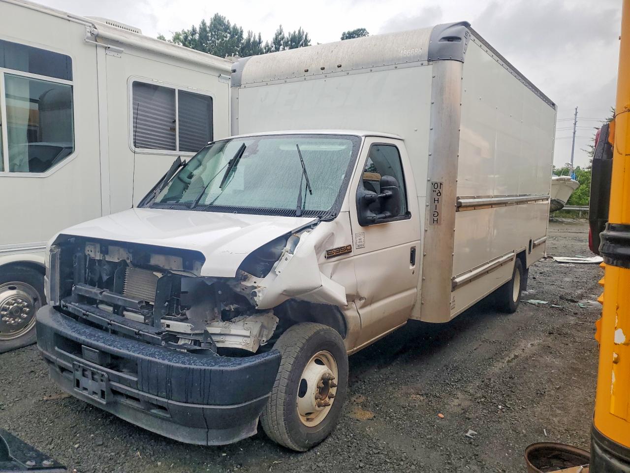 1FDWE3FN6NDC09089 · 2022 FORD ECONOLINE