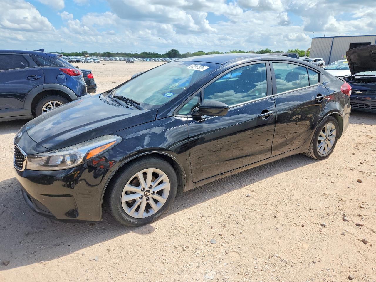 3KPFL4A71HE011306 · 2017 KIA FORTE