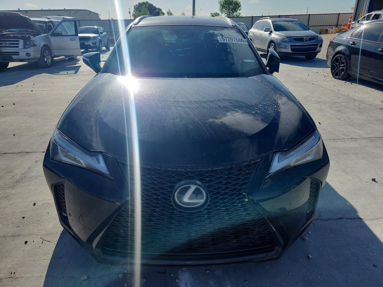 JTHY3JBH0K2002355 · 2019 LEXUS UX · 5/13