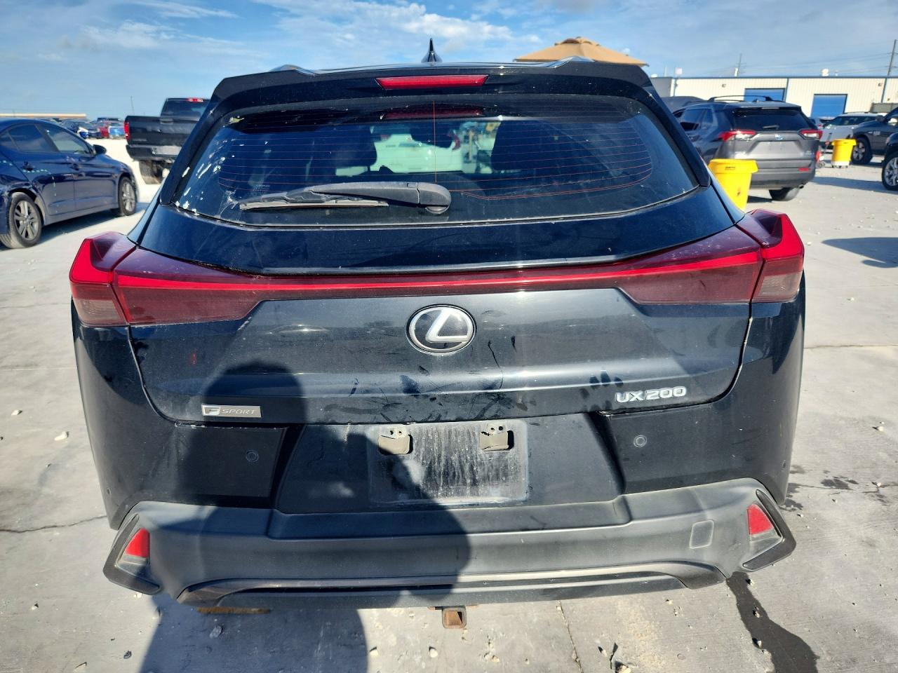 JTHY3JBH0K2002355 · 2019 LEXUS UX · 6/13