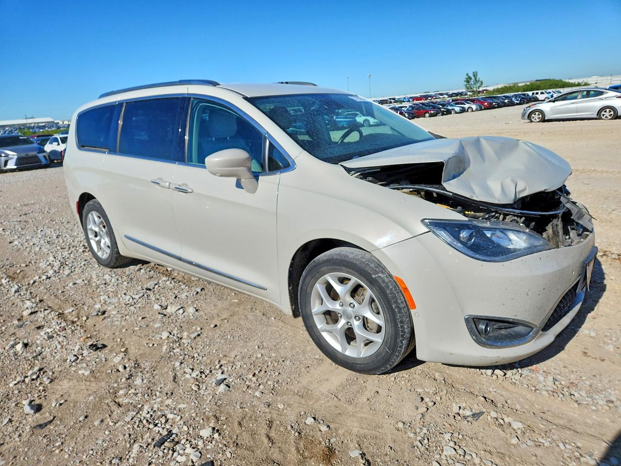 2C4RC1EG1HR636065 · 2017 CHRYSLER PACIFICA · 4/13