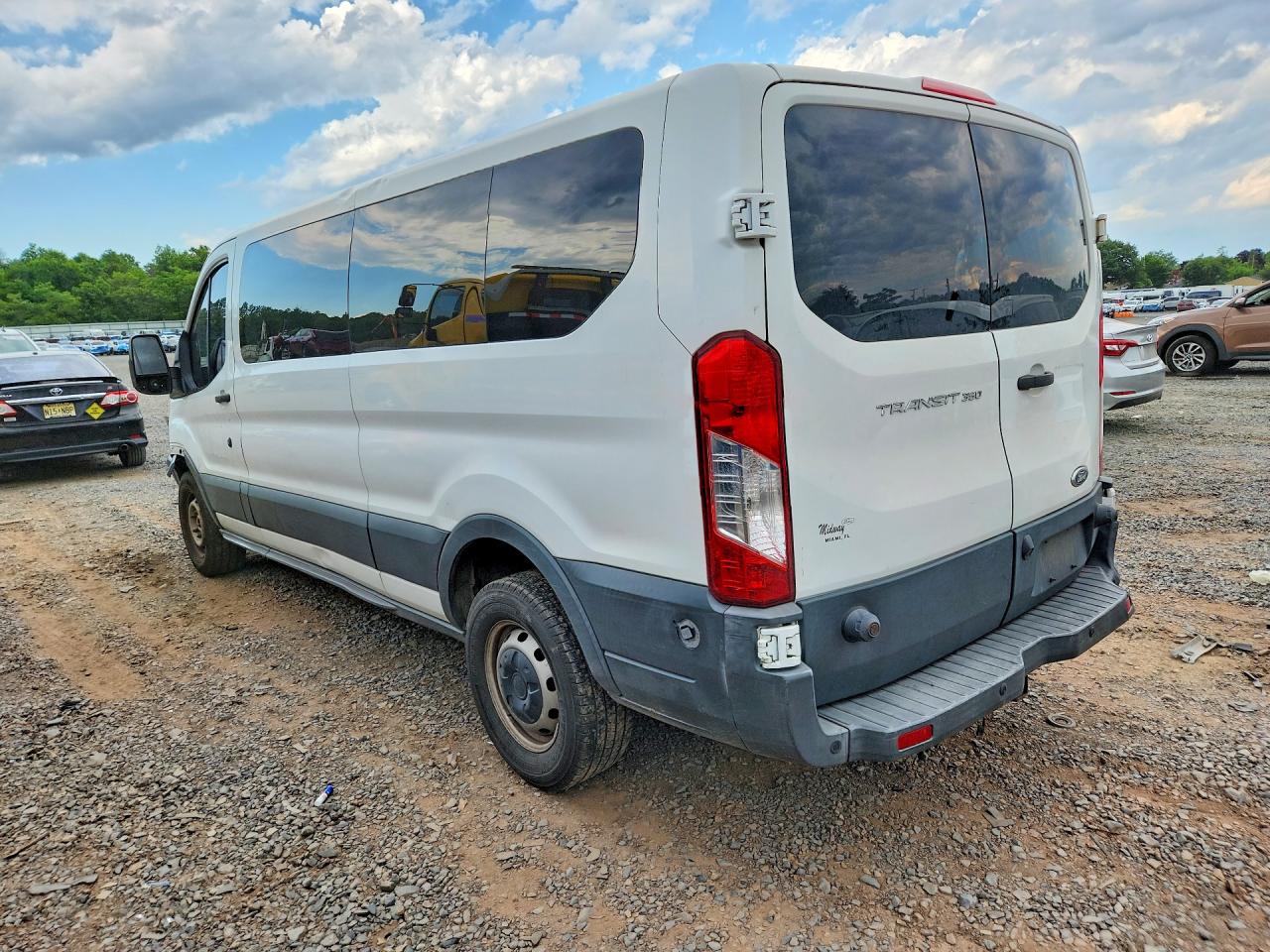 1FBZX2YM8GKA63159 · 2016 FORD TRANSIT · 2/13