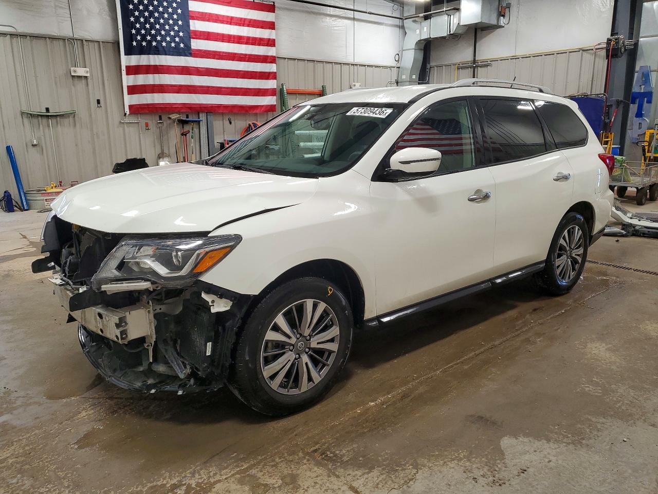 5N1DR2MM3JC673215 · 2018 NISSAN PATHFINDER