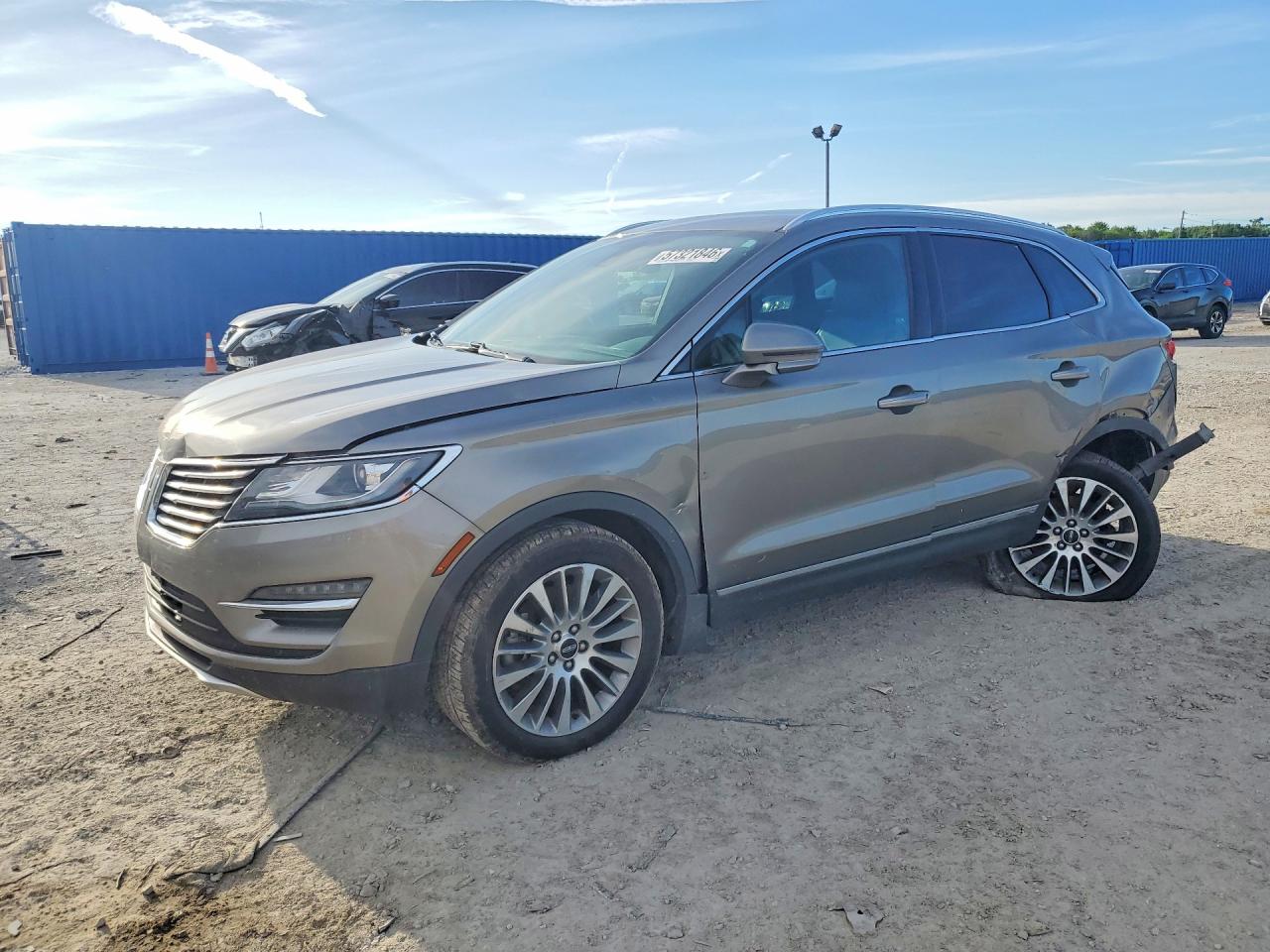 5LMCJ3C94HUL07674 · 2017 LINCOLN MKC