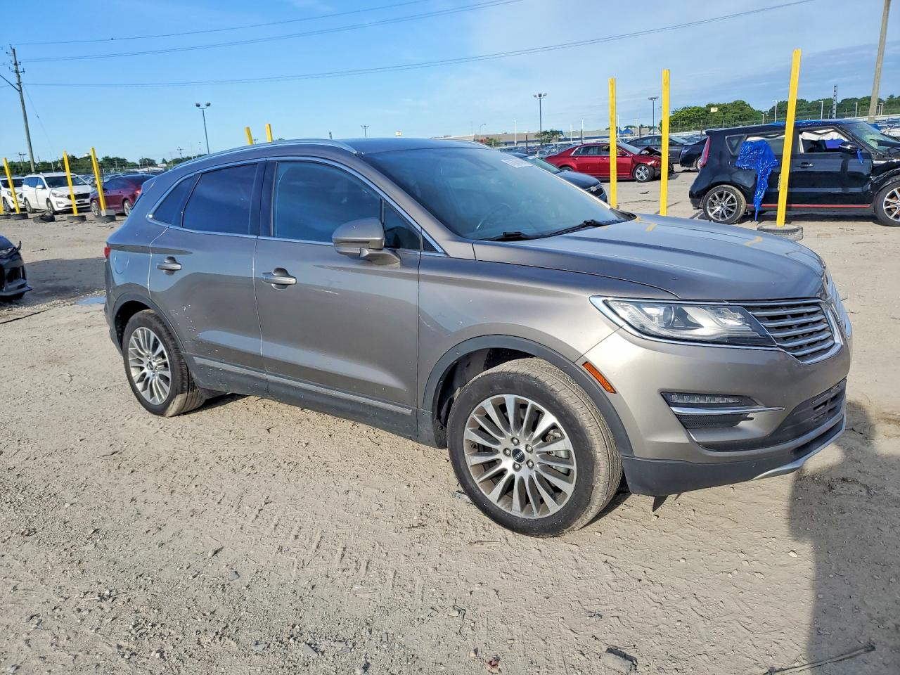 5LMCJ3C94HUL07674 · 2017 LINCOLN MKC · 4/13