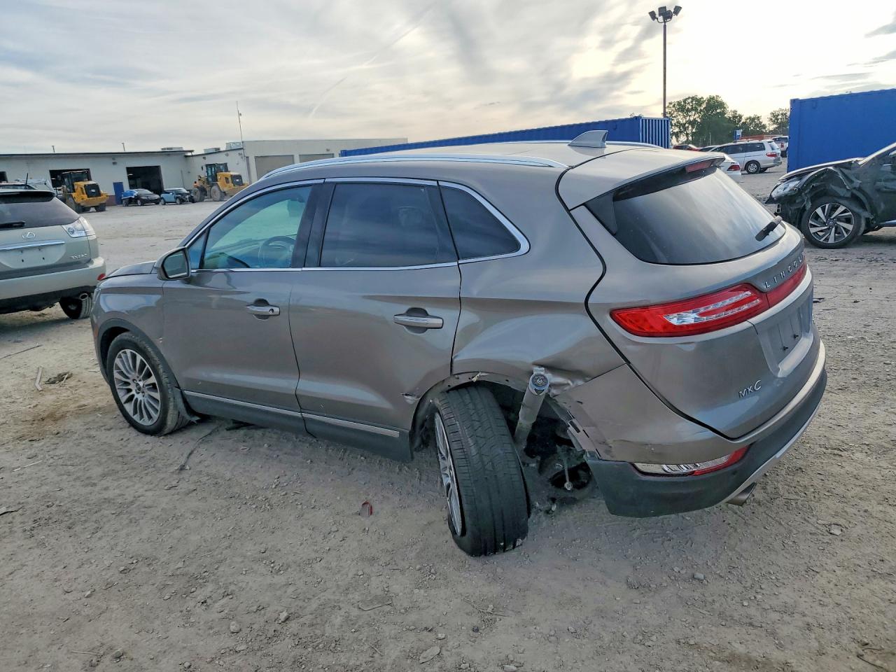 5LMCJ3C94HUL07674 · 2017 LINCOLN MKC · 2/13
