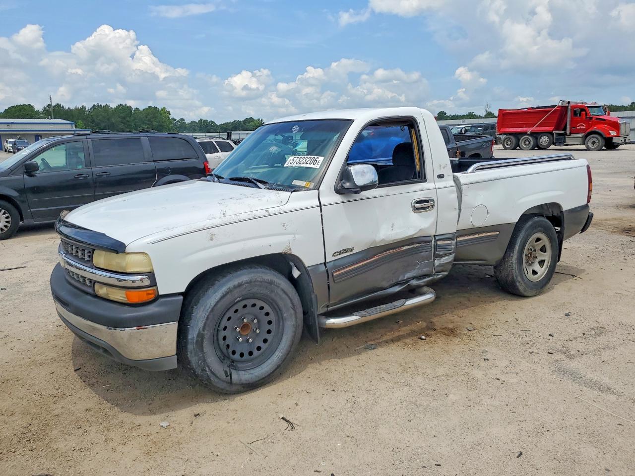 1GCEC14T5YZ176637 · 2000 CHEVROLET SILVERADO