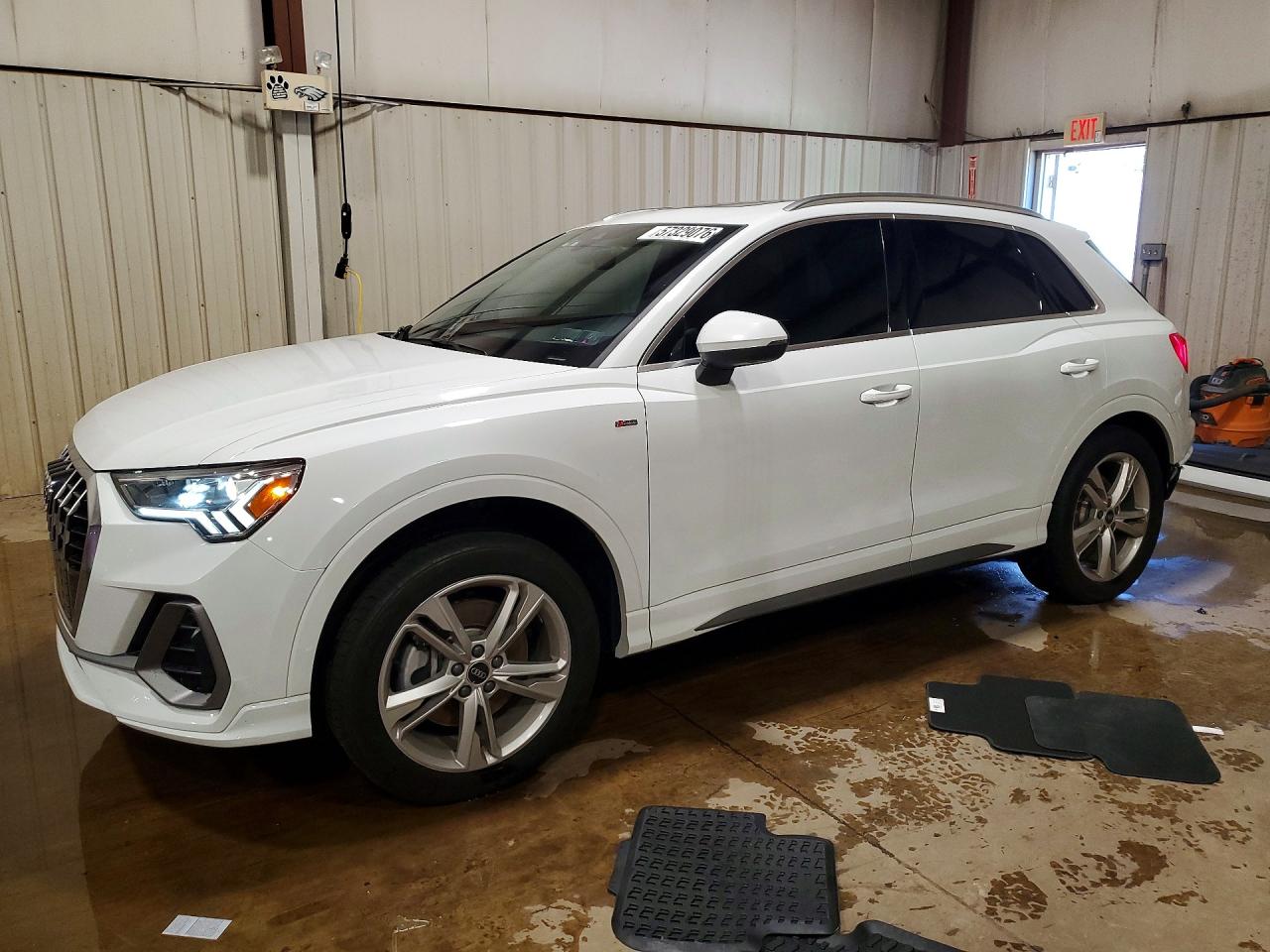 WA1EECF39R1132217 · 2024 AUDI Q3