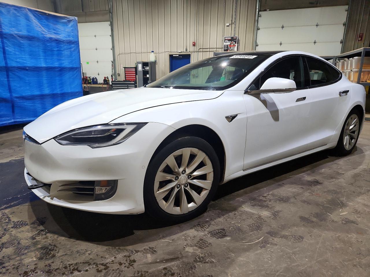 5YJSA1E26HF217023 · 2017 TESLA MODEL S