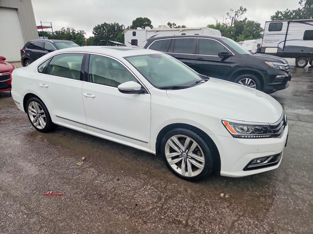 1VWGT7A30HC004967 · 2017 VOLKSWAGEN PASSAT · 4/12