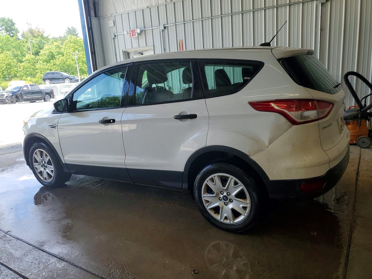 1FMCU0F72DUB47145 · 2013 FORD ESCAPE · 2/13