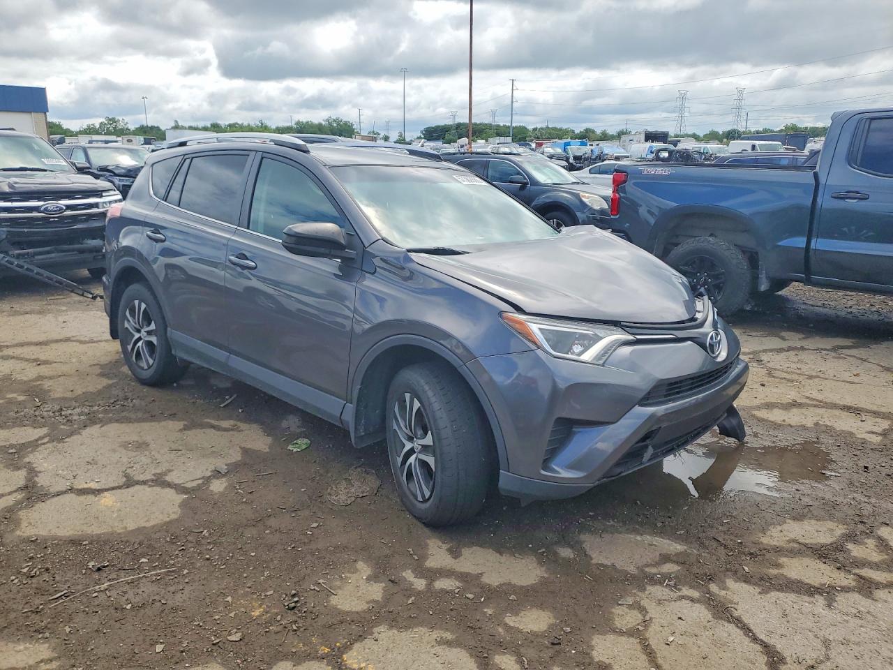 2T3BFREV2GW529486 · 2016 TOYOTA RAV4 · 4/13
