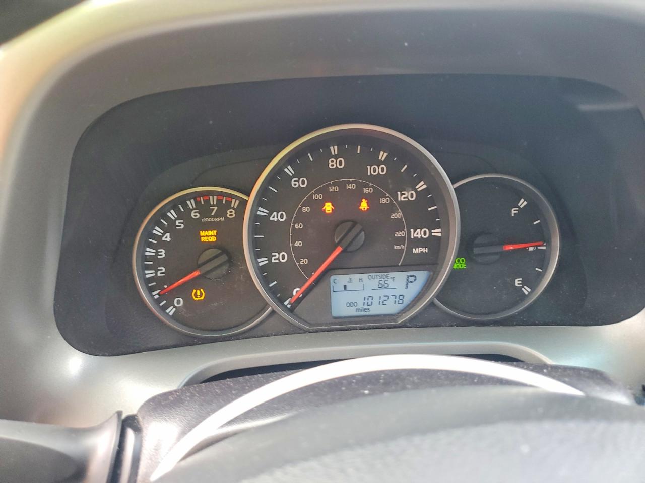 2T3BFREV2GW529486 · 2016 TOYOTA RAV4 · 9/13