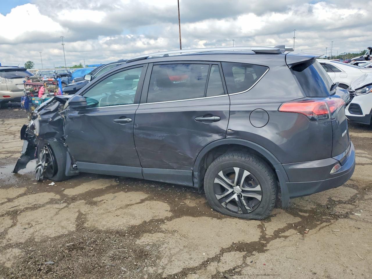 2T3BFREV2GW529486 · 2016 TOYOTA RAV4 · 2/13