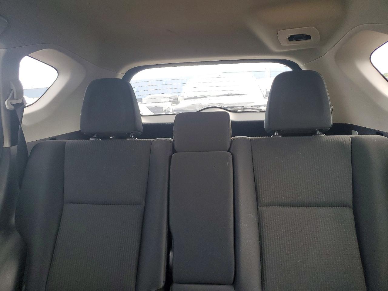 2T3BFREV2GW529486 · 2016 TOYOTA RAV4 · 10/13