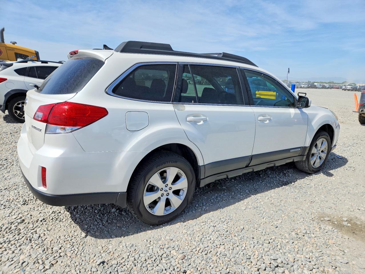 4S4BRCJC3C3268001 · 2012 SUBARU OUTBACK · 3/13