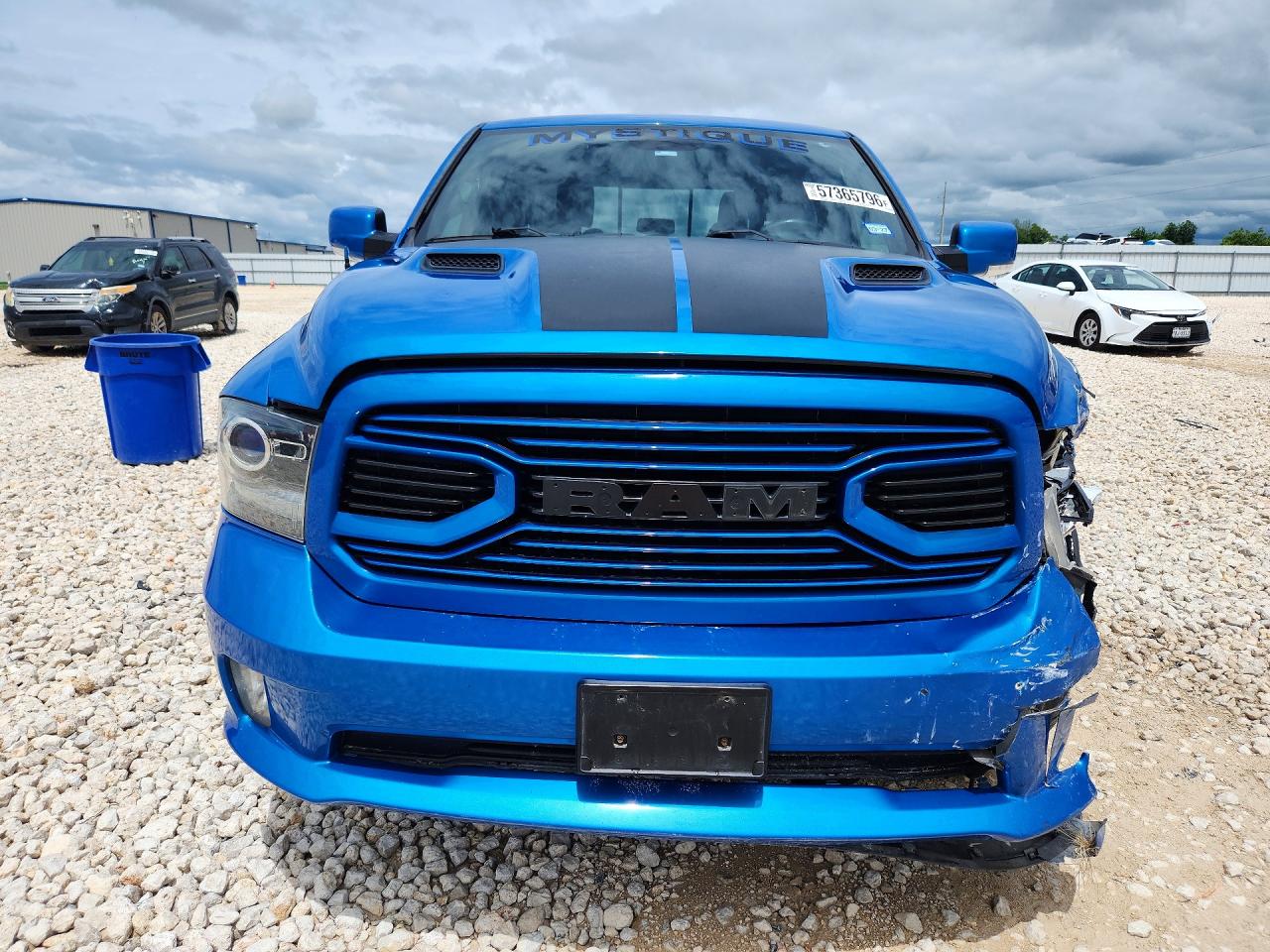 1C6RR6MT8JS195668 · 2018 RAM 1500 · 5/12
