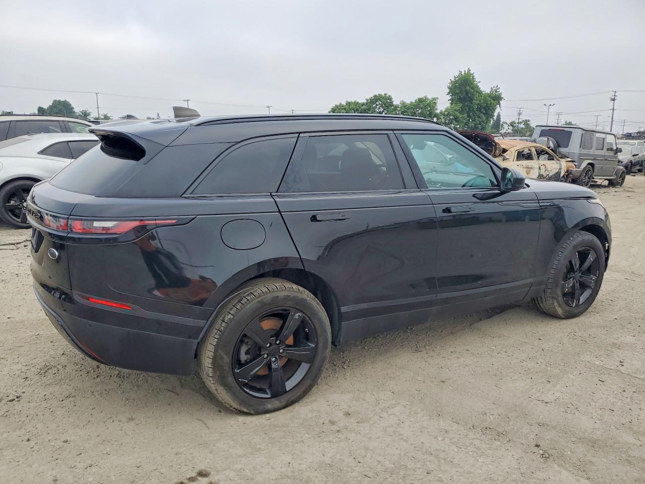 SALYB2EX7KA794080 · 2019 LAND ROVER RANGE ROVER VELAR · 3/13