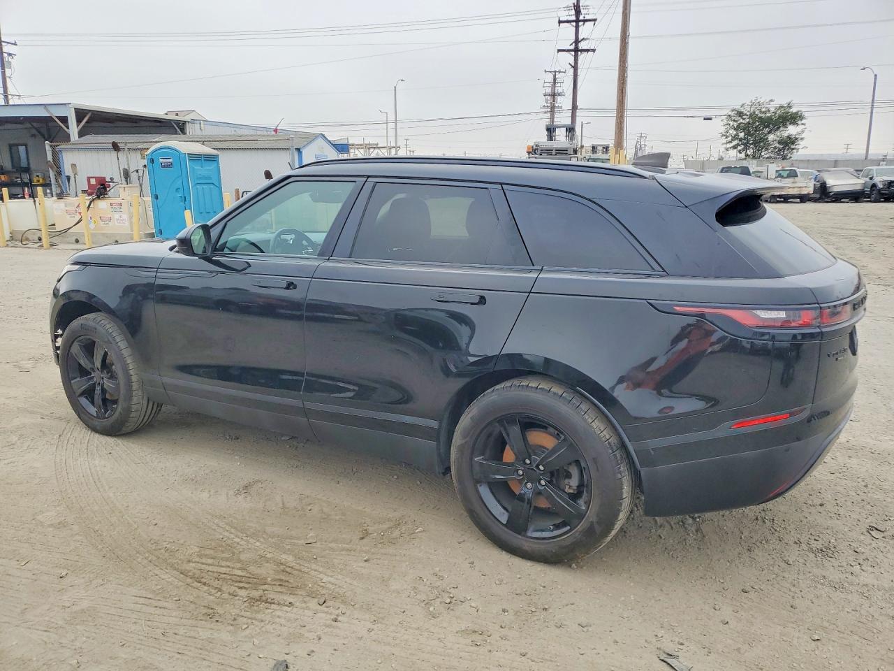 SALYB2EX7KA794080 · 2019 LAND ROVER RANGE ROVER VELAR · 2/13