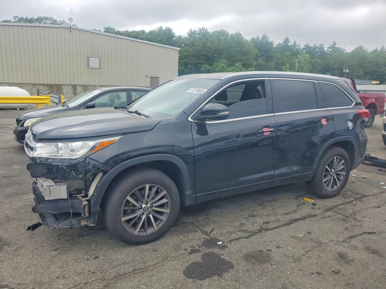 5TDKZRFHXJS538705 · 2018 TOYOTA HIGHLANDER