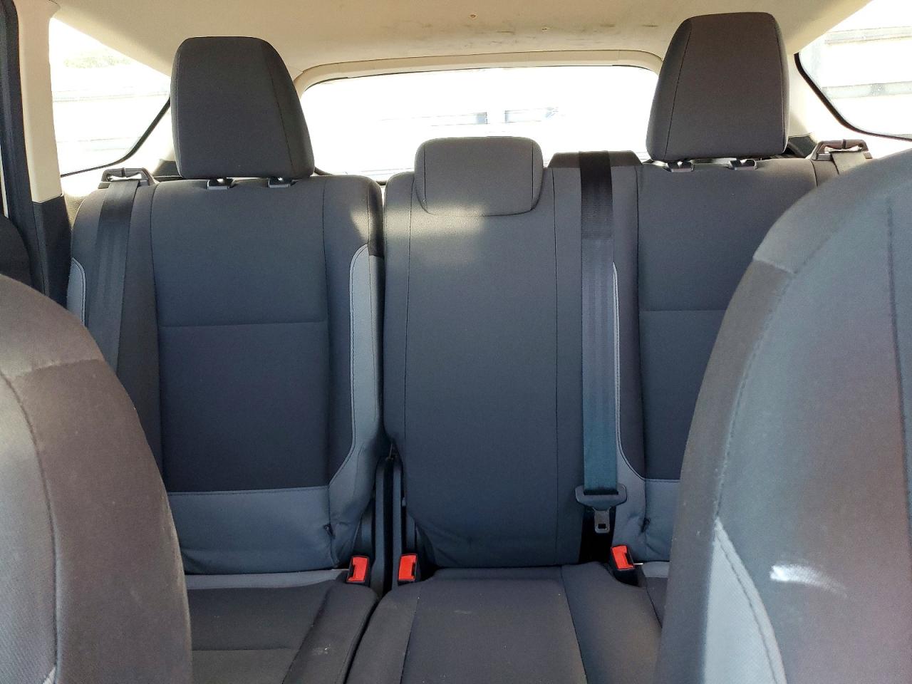 1FMCU0F76FUC28121 · 2015 FORD ESCAPE · 10/13