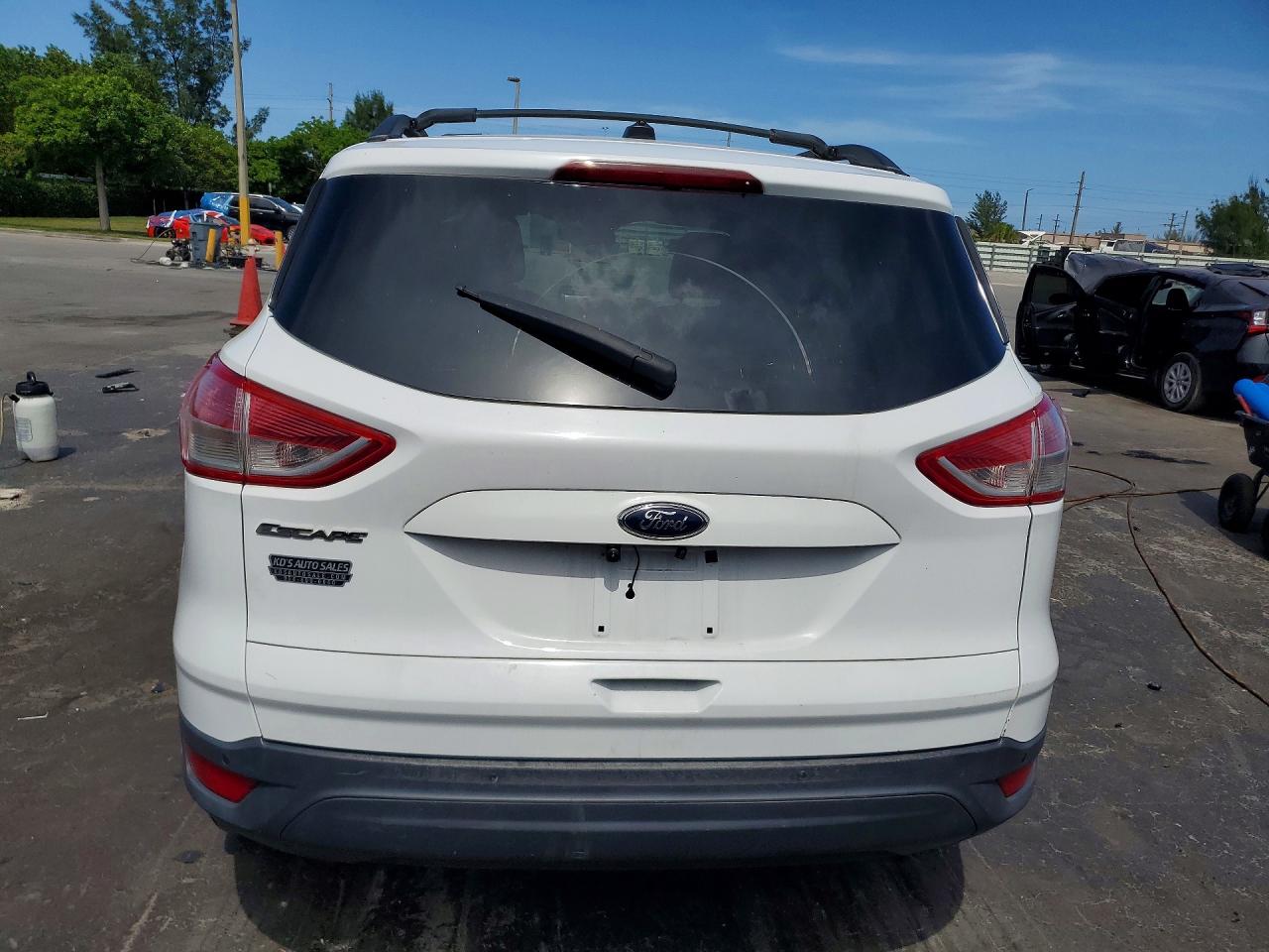 1FMCU0F76FUC28121 · 2015 FORD ESCAPE · 6/13