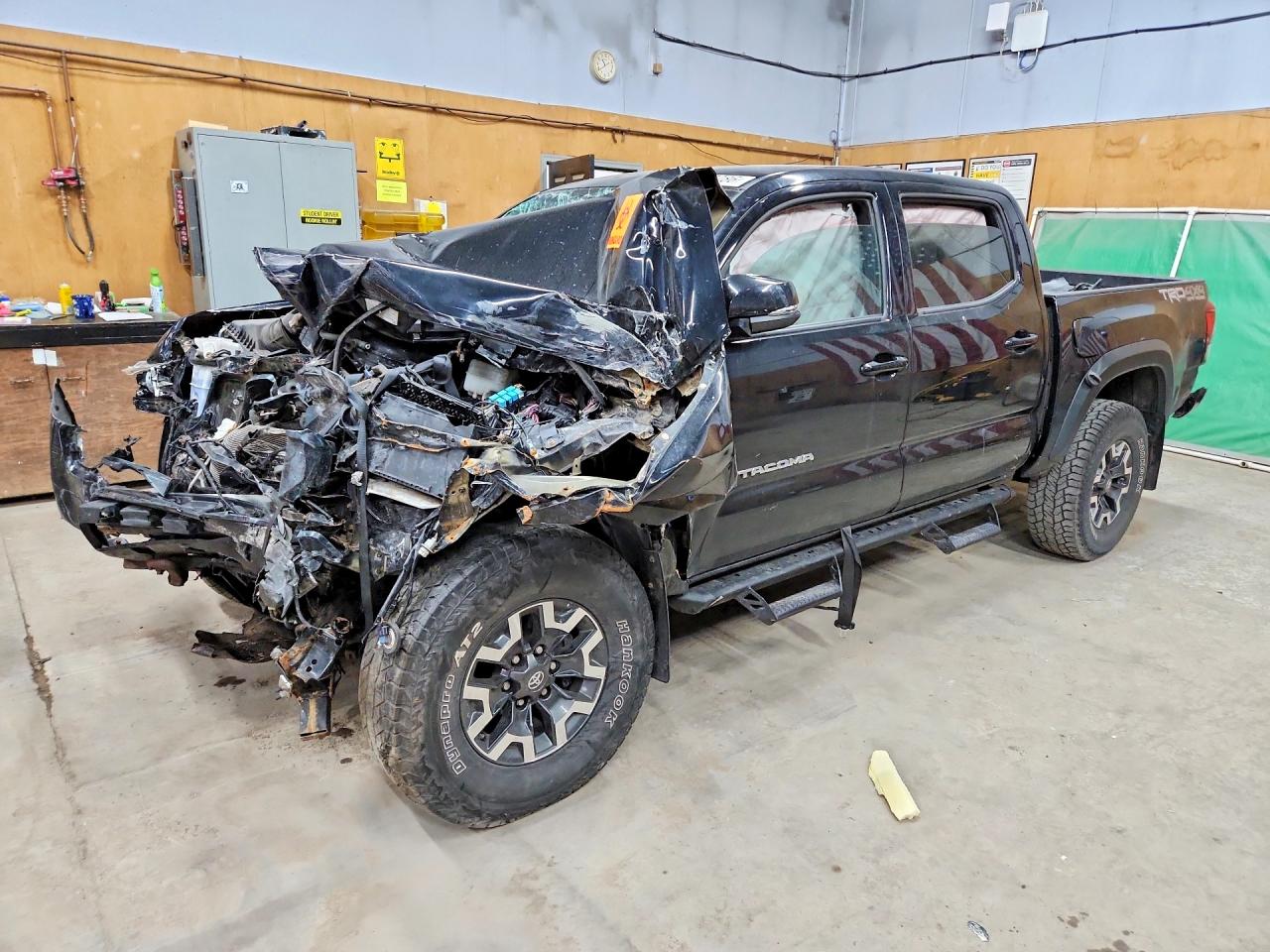 3TMCZ5ANXKM206307 · 2019 TOYOTA TACOMA