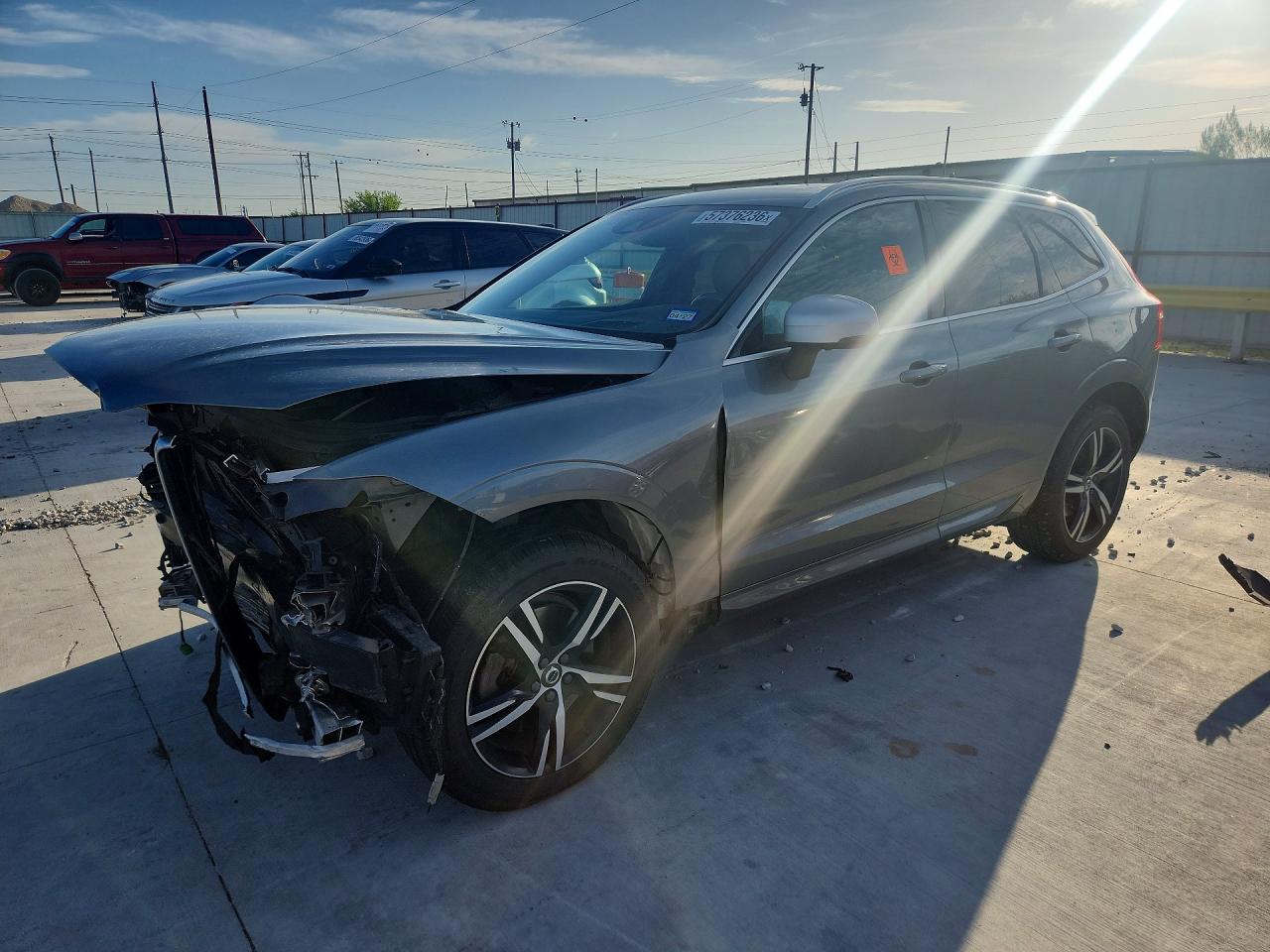 YV4A22RM6J1035375 · 2018 VOLVO XC60