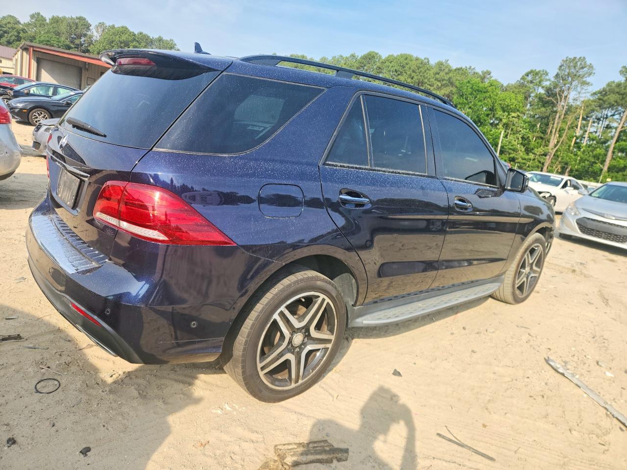 4JGDA5JBXHA832264 · 2017 MERCEDES-BENZ GLE · 3/13