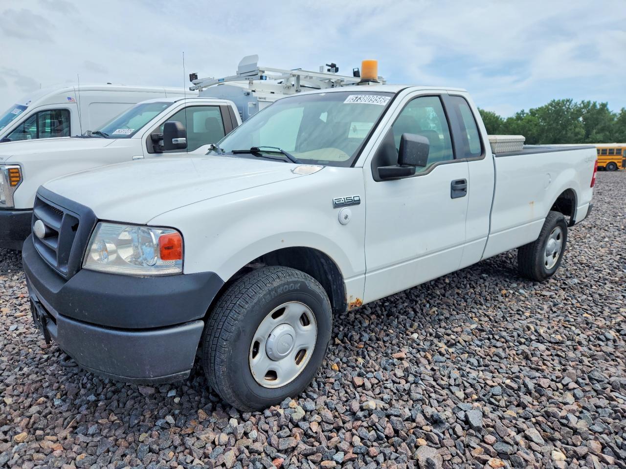 1FTRF14W48KE33735 · 2008 FORD F150
