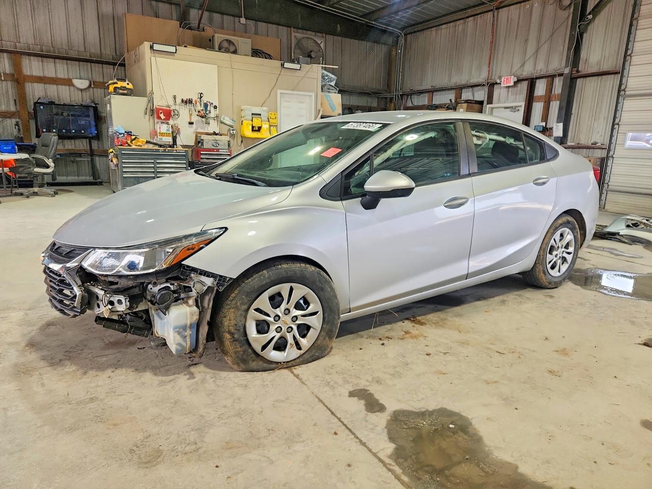 1G1BC5SMXK7111879 · 2019 CHEVROLET CRUZE