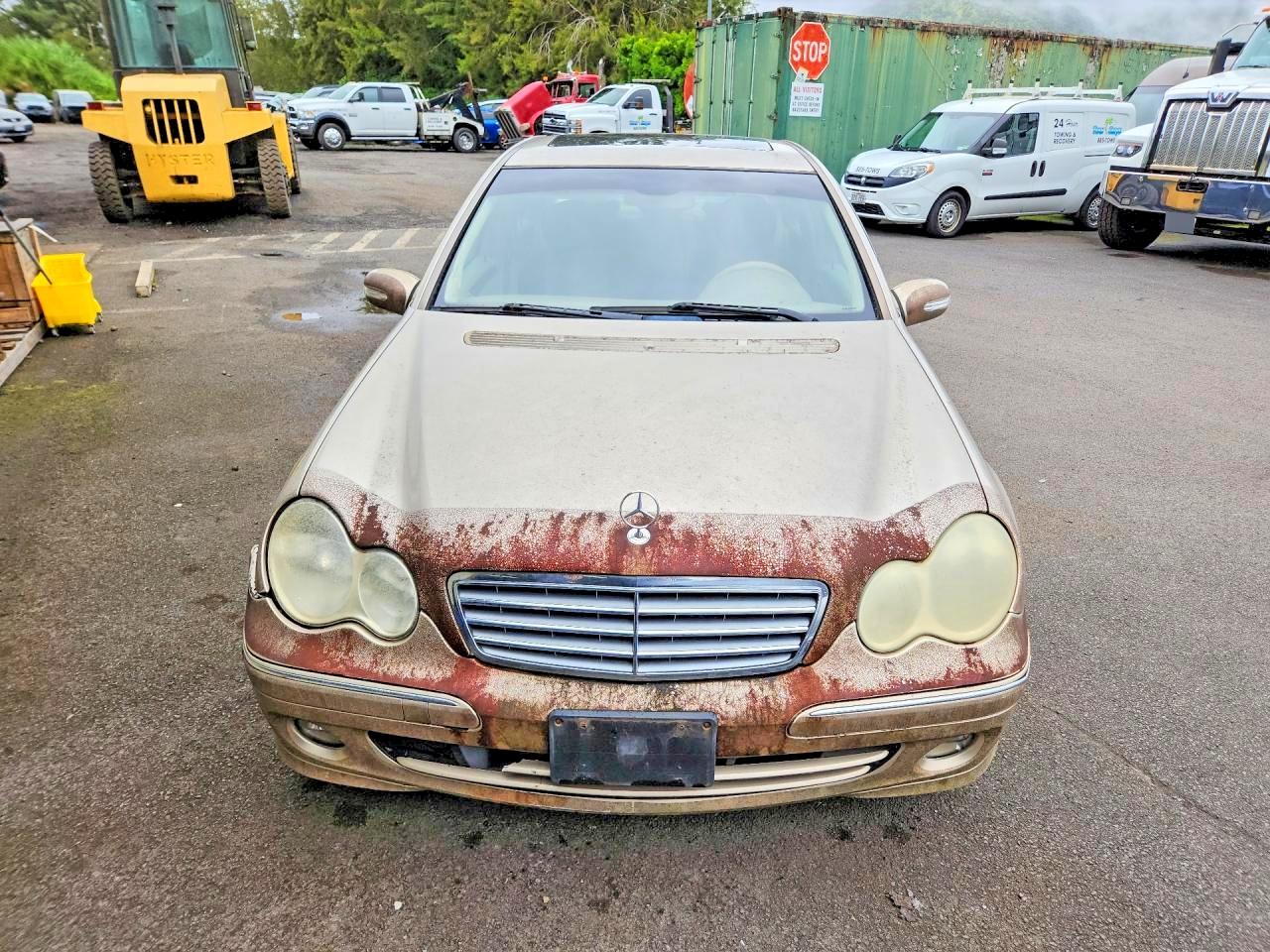 WDBRF81J55F638131 · 2005 MERCEDES-BENZ C · 5/12