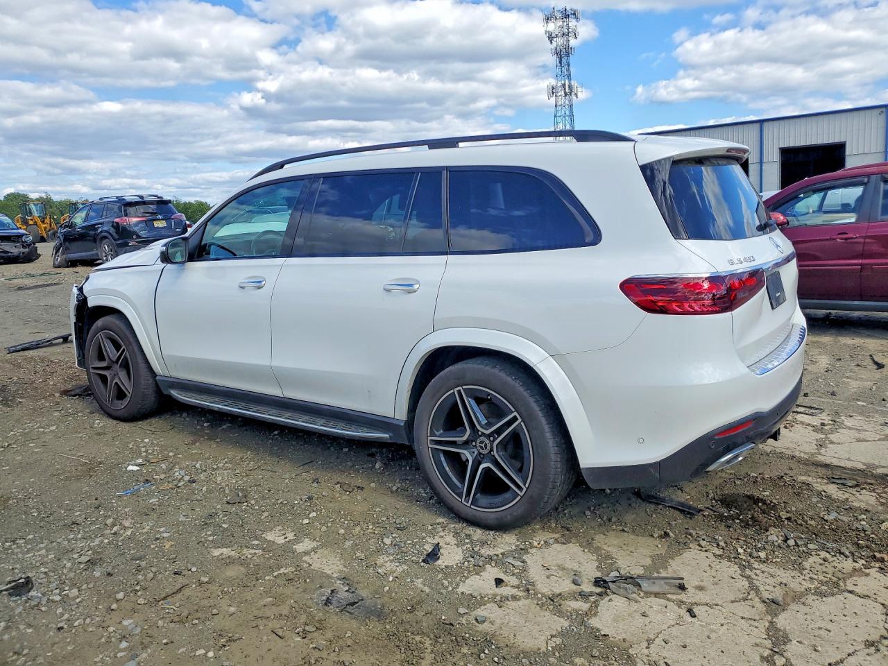 4JGFF5KE4SB359515 · 2025 MERCEDES-BENZ GLS · 2/13