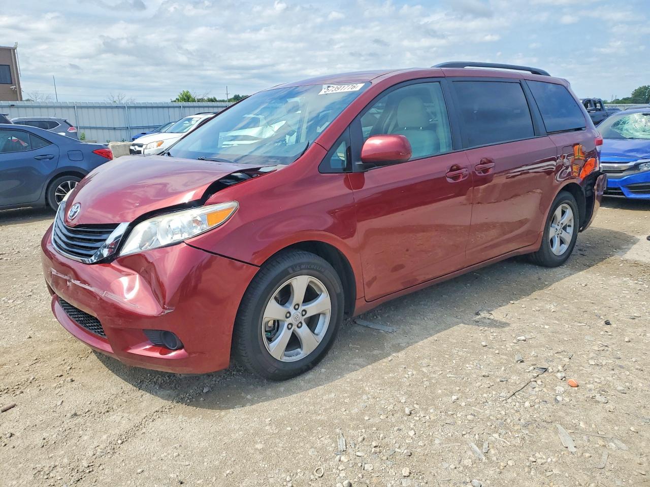 5TDKK3DCXCS275028 · 2012 TOYOTA SIENNA