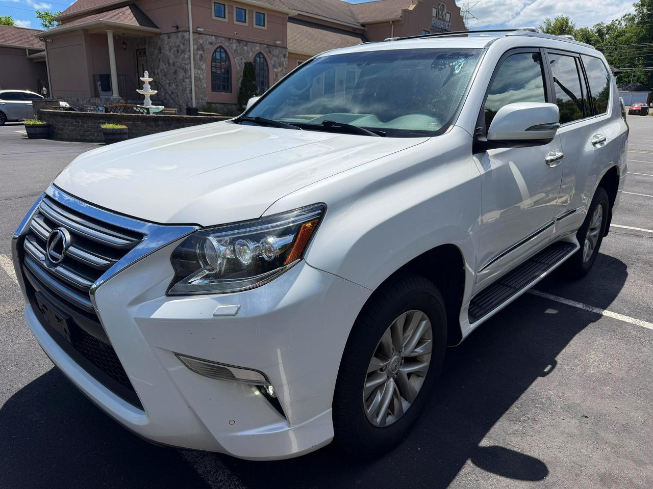 JTJBM7FX8J5186981 · 2018 LEXUS GX
