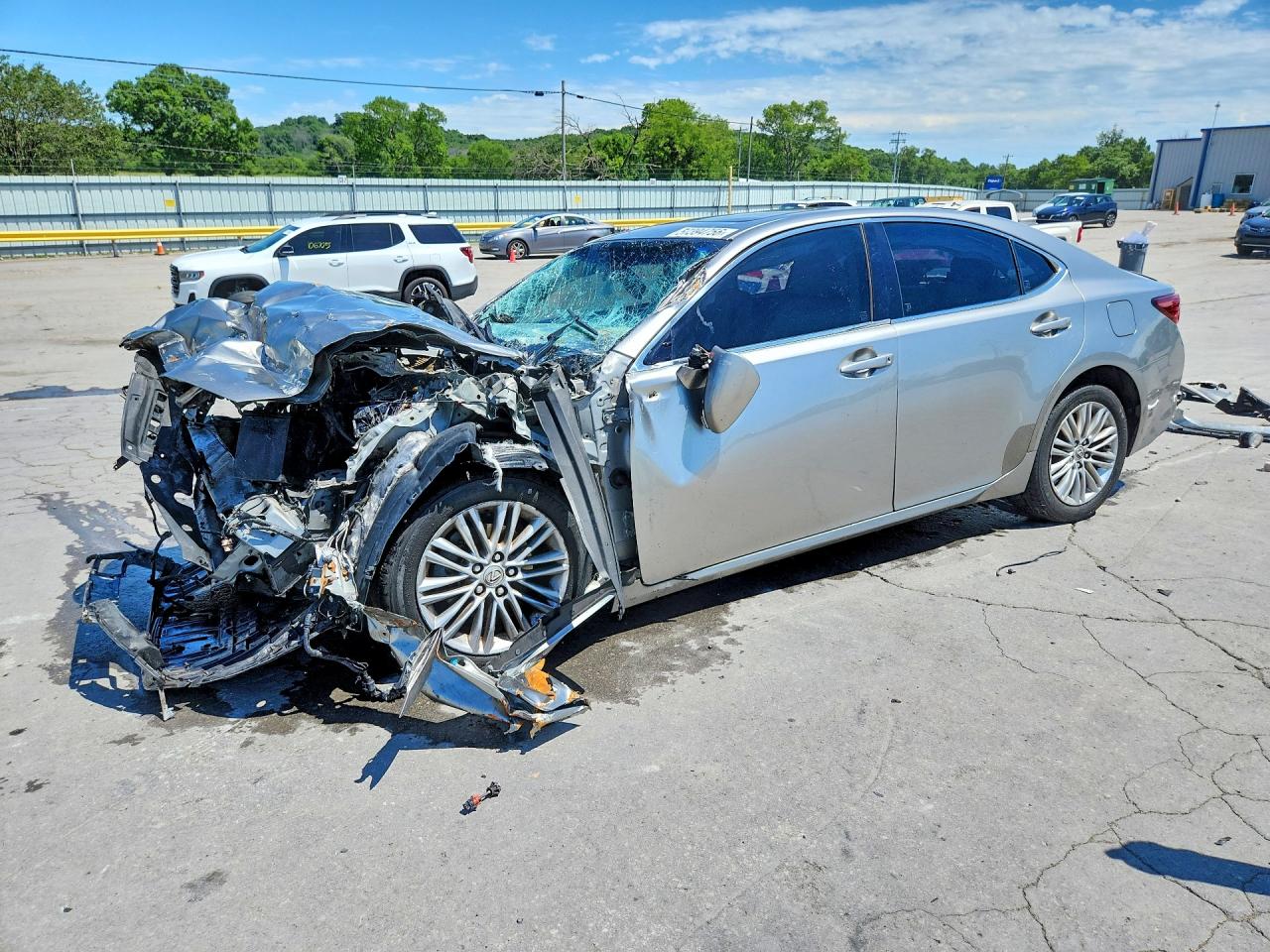 JTHBK1GG1G2220160 · 2016 LEXUS ES
