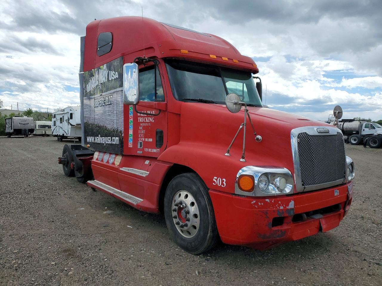1FUJA3BD81LH00377 · 2001 FREIGHTLINER CONVENTIONAL
