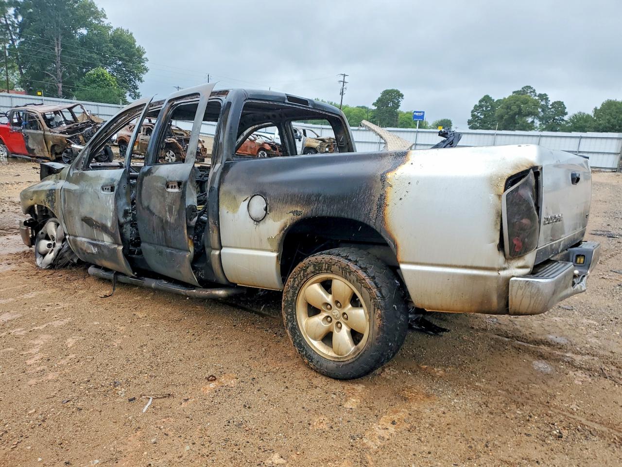 1D7HA18D23S255308 · 2003 DODGE RAM 1500 · 2/11