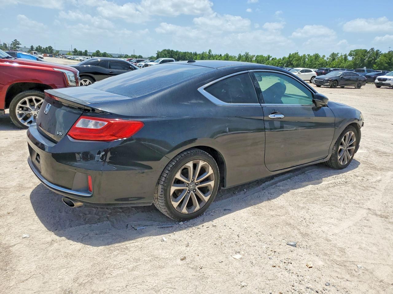 1HGCT2B87FA004828 · 2015 HONDA ACCORD · 3/13