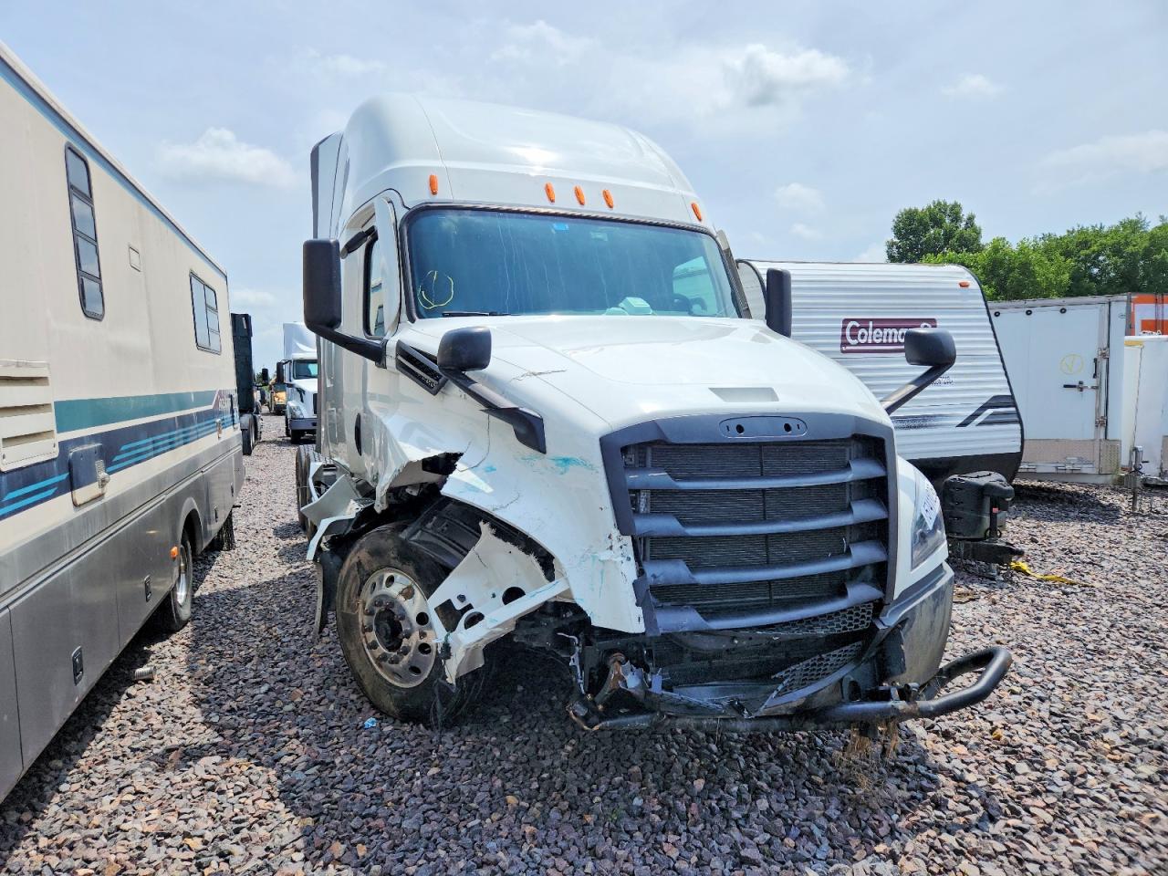 1FUJHHDR7TLWV4977 · 2026 FREIGHTLINER CASCADIA 126