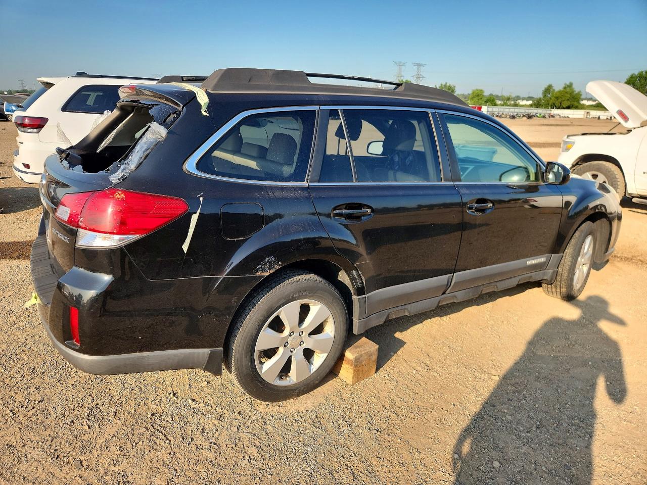 4S4BRCKC7A3334626 · 2010 SUBARU OUTBACK · 3/11