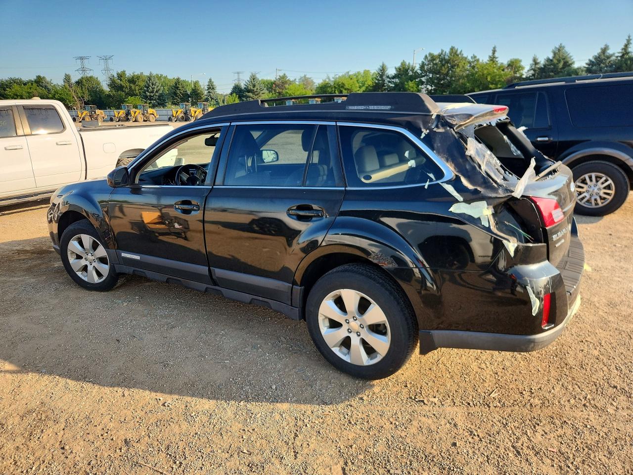 4S4BRCKC7A3334626 · 2010 SUBARU OUTBACK · 2/11