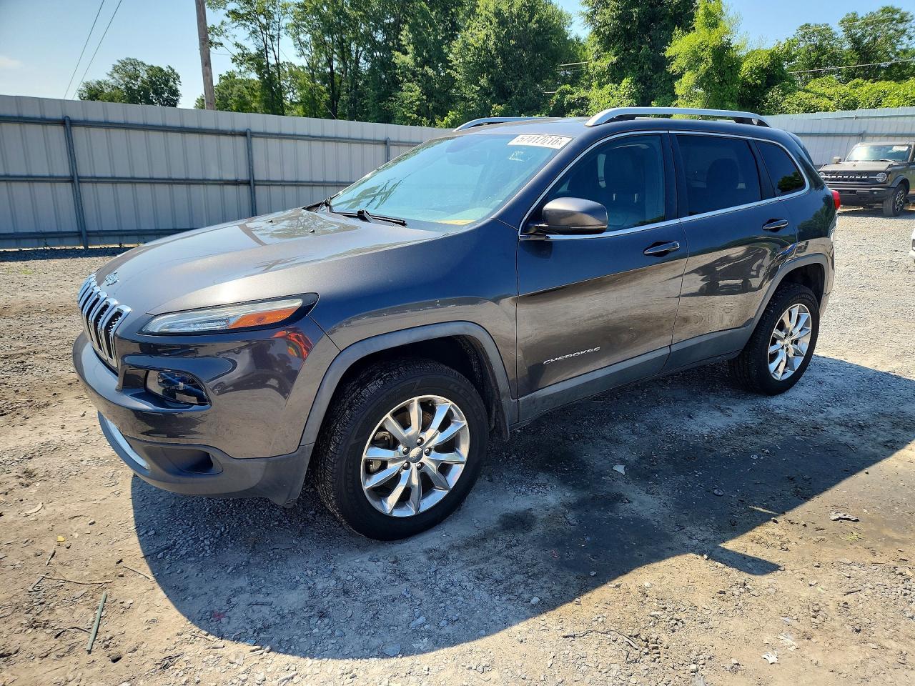 1C4PJMDS4FW556574 · 2015 JEEP CHEROKEE