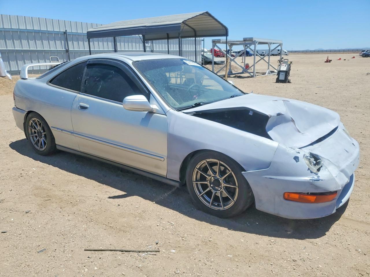 JH4DC4463YS009532 · 2000 ACURA INTEGRA · 4/12