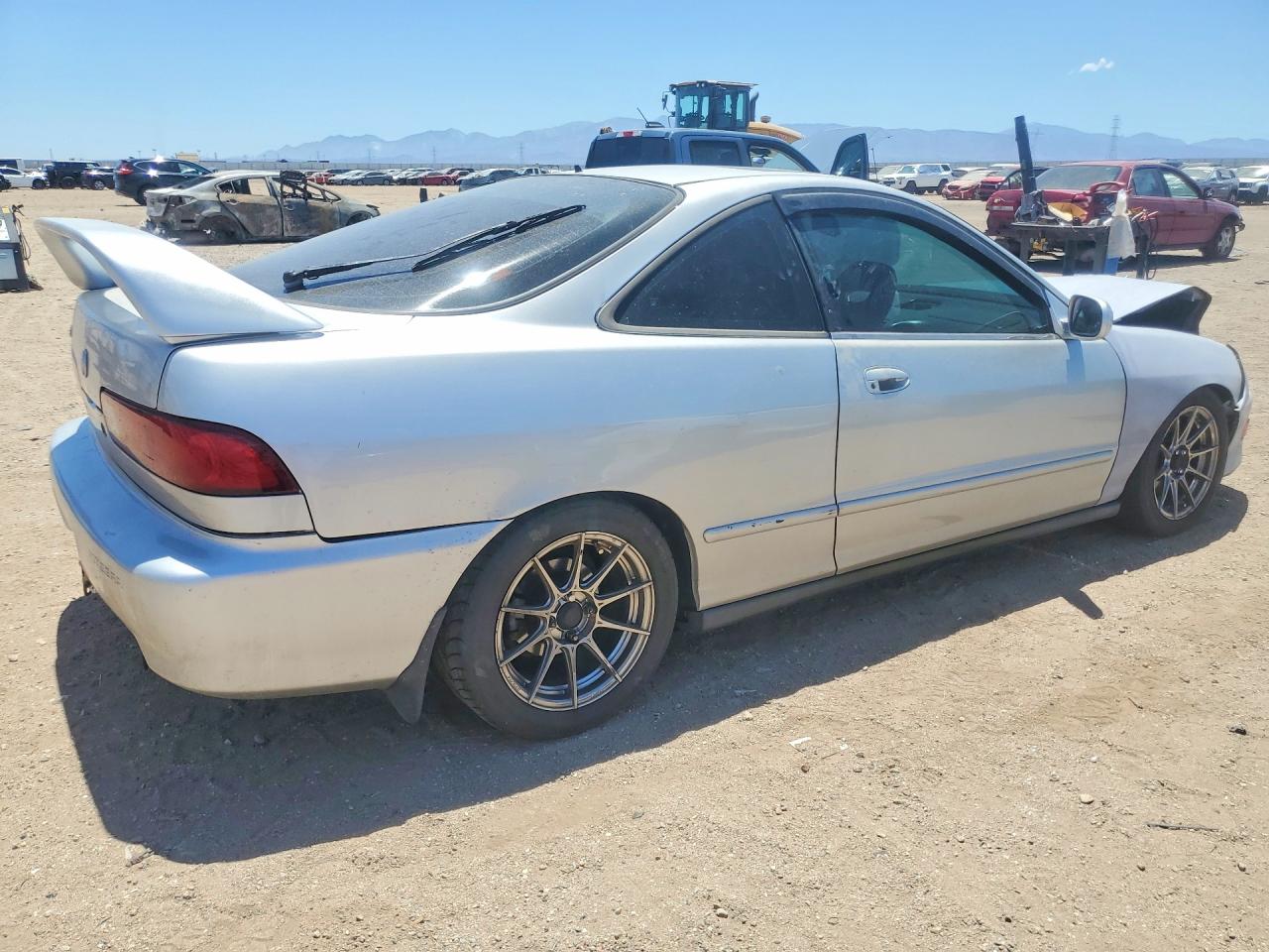 JH4DC4463YS009532 · 2000 ACURA INTEGRA · 3/12