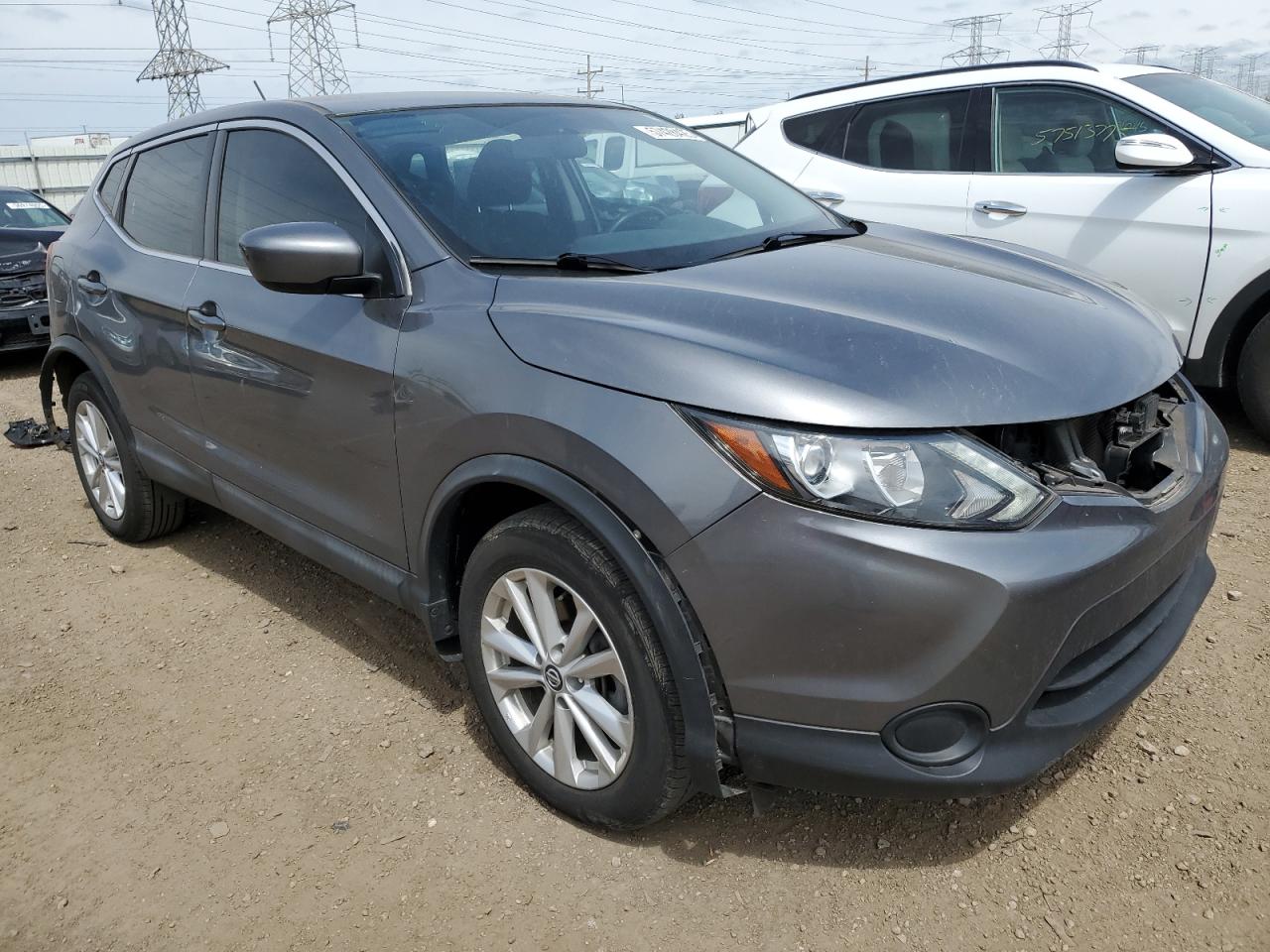 JN1BJ1CP5KW524736 · 2019 NISSAN ROGUE SPORT S · 4/13