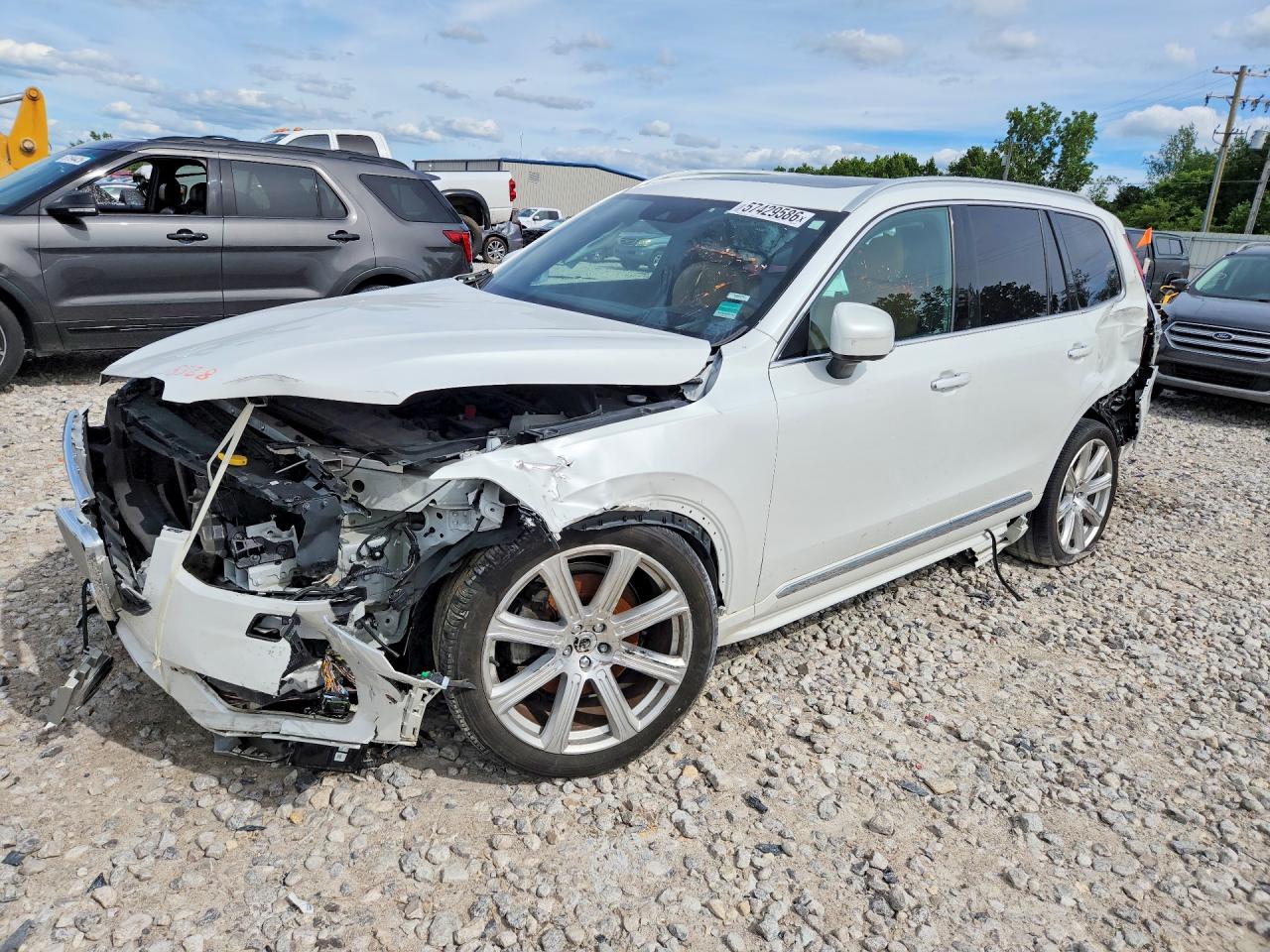 YV4A22PL1K1421388 · 2019 VOLVO XC90