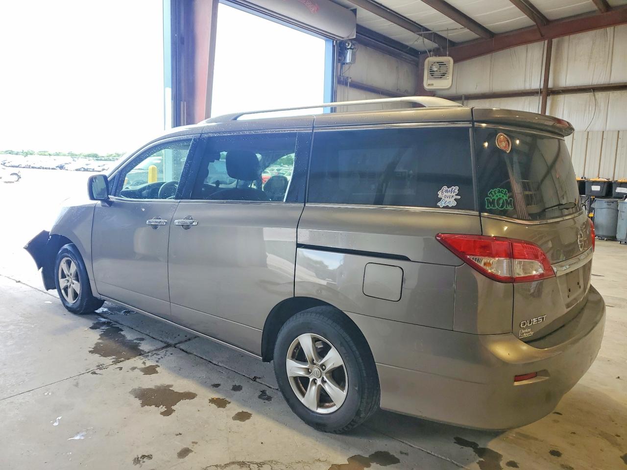 JN8AE2KP8G9150976 · 2016 NISSAN QUEST · 2/13